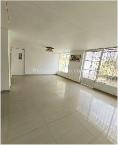 Casa de 5 alcobas en venta en Marsella Antigua, Bogotá, 212 m² · foto 7 de 16