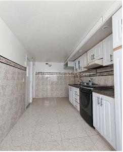 Casa de 5 alcobas en venta en Marsella Antigua, Bogotá, 212 m² · foto 4 de 16