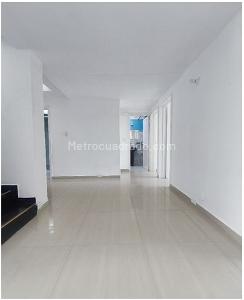 Casa de 5 alcobas en venta en Marsella Antigua, Bogotá, 212 m² · foto 5 de 16