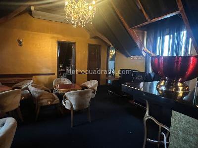 Casa en venta en Quinta Camacho, Bogotá · foto 8 de 17