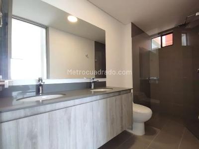 Apartamento de 3 alcobas en venta en El Porvenir, Rionegro, 82 m² · foto 3 de 10