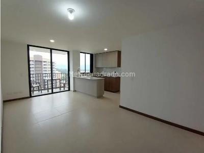Apartamento de 3 alcobas en venta en San Antonio, Rionegro, 71 m² · foto 2 de 10