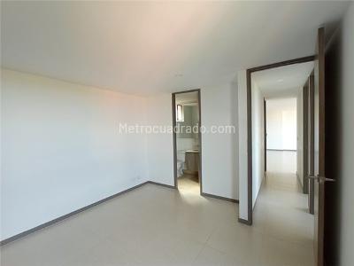 Apartamento de 3 alcobas en venta en Monsenor Alfonso Uribe Jaramillo, Rionegro, 80 m² · foto 9 de 10