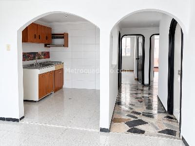 Apartamento de 3 alcobas en arriendo en Remanso Sur, Bogotá, 130 m² · foto 3 de 9