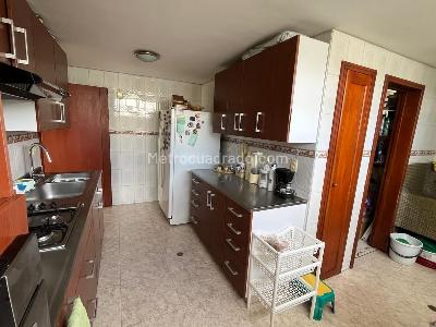 Apartamento de 3 alcobas en venta en Multicentro, Cali, 130 m² · foto 19 de 20