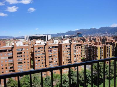 Apartamento de 3 alcobas en arriendo en Ciudad Salitre Nor Oriental Teusaquillo, Bogotá, 80 m² · foto 2 de 19