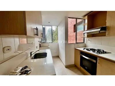 Apartamento en venta en El Poblado, Envigado · foto 4 de 12