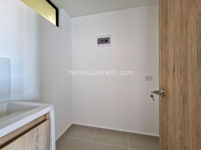 Apartamento de 3 alcobas en venta en Loma De Las Brujas, Envigado, 86 m² · foto 4 de 10