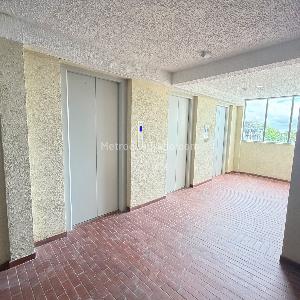 Apartamento de 3 alcobas en venta en Hacienda El Bosque, Ibagué, 56 m² · foto 2 de 12