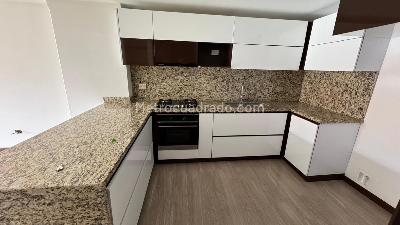 Apartamento de 3 alcobas en venta en Bella Suiza, Bogotá, 105 m² · foto 5 de 10