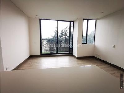 Apartamento de 1 alcoba en venta en La Esperanza Modelia, Bogotá, 40 m² · foto 2 de 20