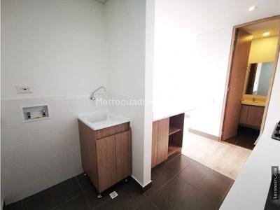 Apartamento de 1 alcoba en venta en La Esperanza Modelia, Bogotá, 40 m² · foto 8 de 20
