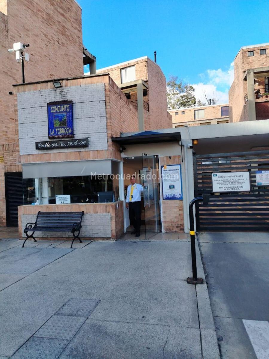 Casa de 3 habitaciones en venta en Club de los Lagartos Zona Urbana, Bogotá — imagen 1 de 20