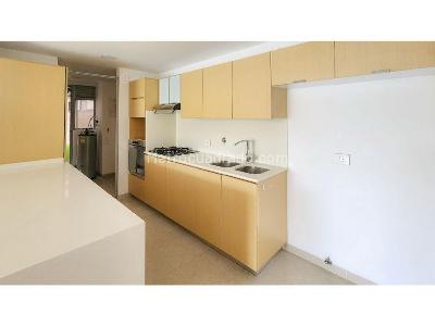 Apartamento en venta en Loma Benedictinos, Envigado · foto 2 de 11