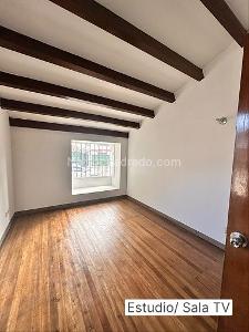 Casa de 5 alcobas en venta en Pontevedra, Bogotá, 188 m² · foto 2 de 16