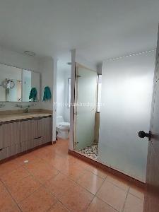 Casa de 5 alcobas en venta en Normandia, Bogotá, 200 m² · foto 10 de 20