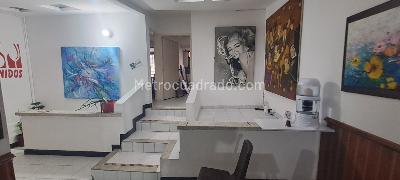 Casa de 5 alcobas en venta en Fundadores, Armenia, 353 m² · foto 2 de 19