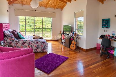 Casa de 5 alcobas en venta en Cerros De Yerbabuena, Chía · foto 13 de 17
