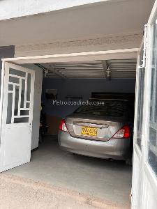 Casa de 5 alcobas en venta en Alqueria La Fragua, Bogotá, 350 m² · foto 2 de 20