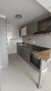 Apartamento de 3 alcobas en venta en Montevechio, Floridablanca, 83 m² · foto 2 de 14