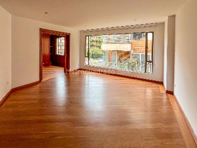 Apartamento de 3 alcobas en venta en Museo Del Chico, Bogotá, 220 m² · foto 7 de 20