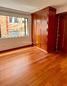 Apartamento de 3 alcobas en venta en Museo Del Chico, Bogotá, 220 m² · foto 13 de 20