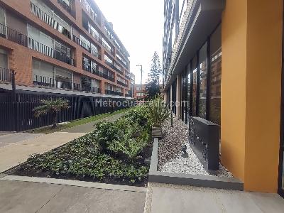 Apartaestudio en venta en San Patricio Santa Barbara, Bogotá, 36 m² · foto 1 de 18