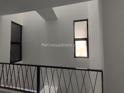 Apartaestudio en venta en San Patricio Santa Barbara, Bogotá, 36 m² · foto 2 de 18