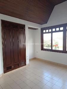 Casa de 5 alcobas en arriendo en Barzal, Villavicencio, 280 m² · foto 10 de 19