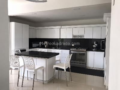 Casa de 4 alcobas en venta en El Caudal, Villavicencio, 373 m² · foto 6 de 8
