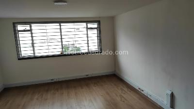 Casa de 5 alcobas en venta en Polo Club, Bogotá, 300 m² · foto 13 de 19