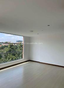 Apartamento de 3 alcobas en venta en Nueva Autopista Los Cedros, Bogotá, 122 m² · foto 2 de 9