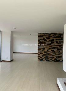 Apartamento de 3 alcobas en venta en Nueva Autopista Los Cedros, Bogotá, 122 m² · foto 6 de 9