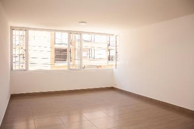 Apartamento en venta en Santa Barbara Central, Bogotá · foto 2 de 17