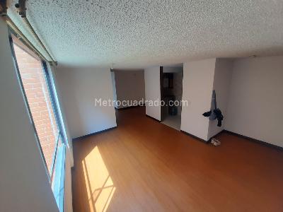 Apartamento de 3 alcobas en venta en Prado Vegas, Soacha, 56 m² · foto 3 de 13