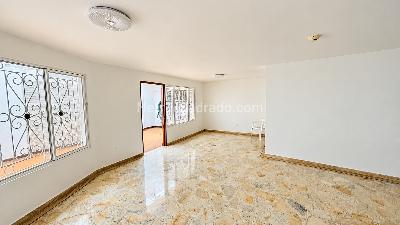 Casa de 4 alcobas en venta en Prados Del Norte, Cali, 337 m² · foto 9 de 14