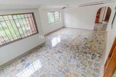 Apartamento de 5 alcobas en venta en Laureles, Medellín, 225 m² · foto 2 de 18