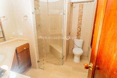 Apartamento de 5 alcobas en venta en Laureles, Medellín, 225 m² · foto 9 de 18