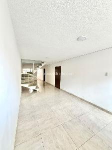 Casa de 5 alcobas en venta en Jazmin, Bogotá, 240 m² · foto 4 de 20