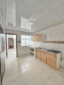 Casa de 5 alcobas en venta en Jazmin, Bogotá, 240 m² · foto 5 de 20