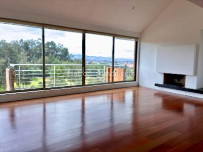 Apartamento de 4 alcobas en venta en Balcones De Lindaraja, Bogotá, 240 m² · foto 4 de 9