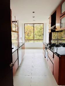 Apartamento de 4 alcobas en venta en Balcones De Lindaraja, Bogotá, 240 m² · foto 8 de 9