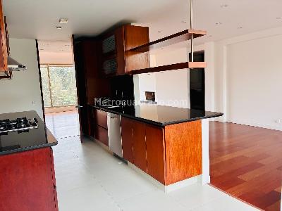 Apartamento de 4 alcobas en venta en Balcones De Lindaraja, Bogotá, 240 m² · foto 9 de 9