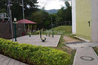 Apartamento de 3 alcobas en venta en Conjunto Ibanasca, Ibagué, 56 m² · foto 3 de 4