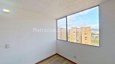 Apartamento en venta en Ciudadela La Felicidad, Bogotá · foto 9 de 20
