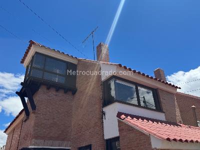 Casa de 4 alcobas en venta en Belmira Usaquen, Bogotá, 230 m² · foto 2 de 20