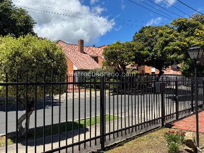 Casa de 4 alcobas en venta en Belmira Usaquen, Bogotá, 230 m² · foto 3 de 20