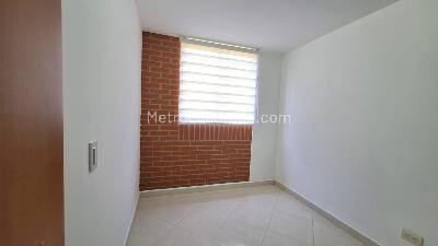 Apartamento de 3 alcobas en venta en Valadares, Bello, 62 m² · foto 11 de 19