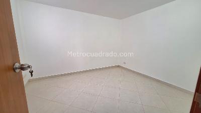 Apartamento de 3 alcobas en venta en Valadares, Bello, 62 m² · foto 14 de 19