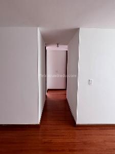 Apartamento en venta en Cantalejo, Bogotá · foto 3 de 11